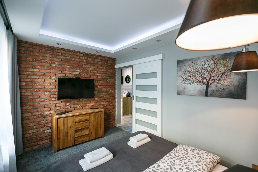 Apartament Em Klimatyzacja&Parking Rzeszów Esterno foto