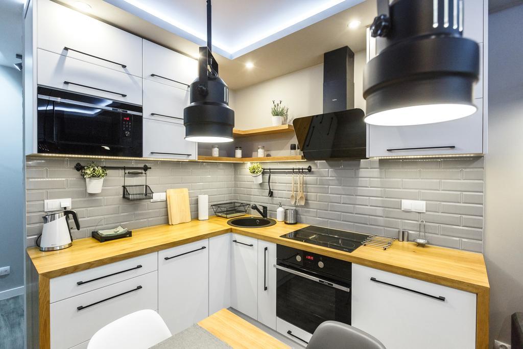 Apartament Em Klimatyzacja&Parking Rzeszów Esterno foto