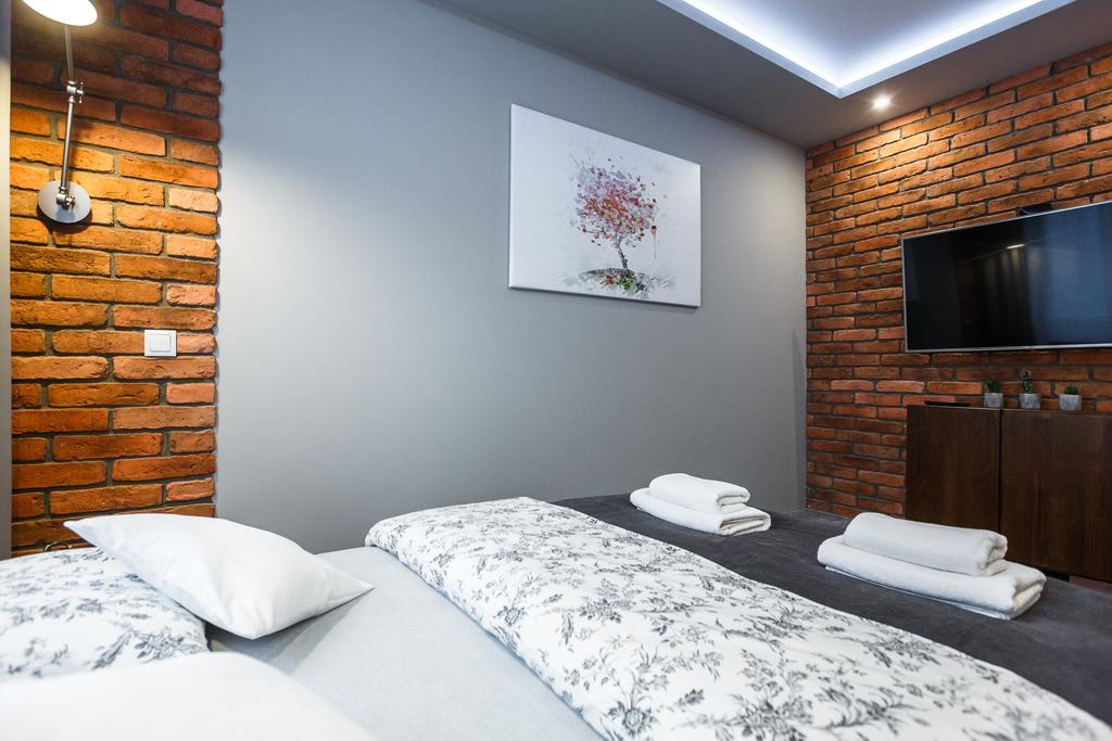 Apartament Em Klimatyzacja&Parking Rzeszów Esterno foto