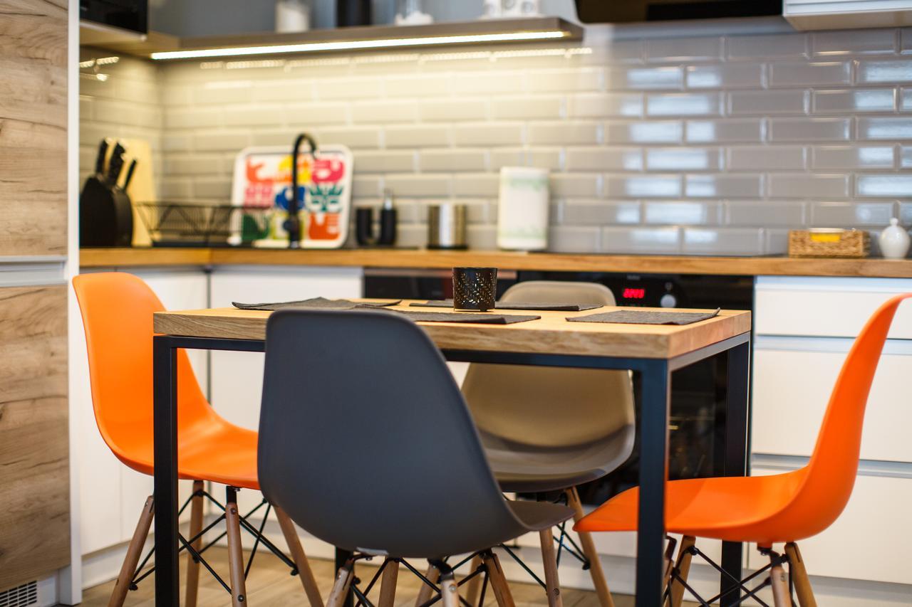 Apartament Em Klimatyzacja&Parking Rzeszów Esterno foto